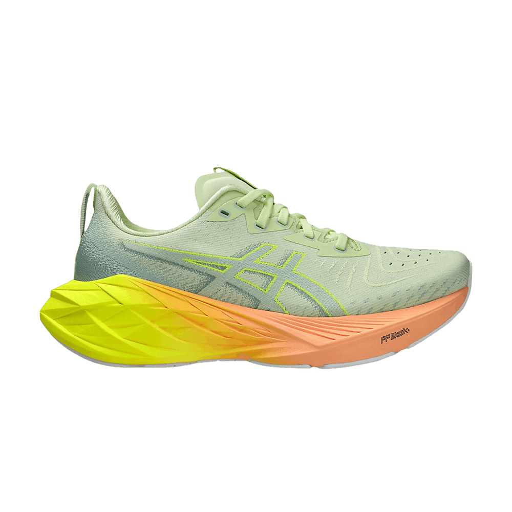 Кроссовки ASICS Wmns Novablast 4 'Paris'