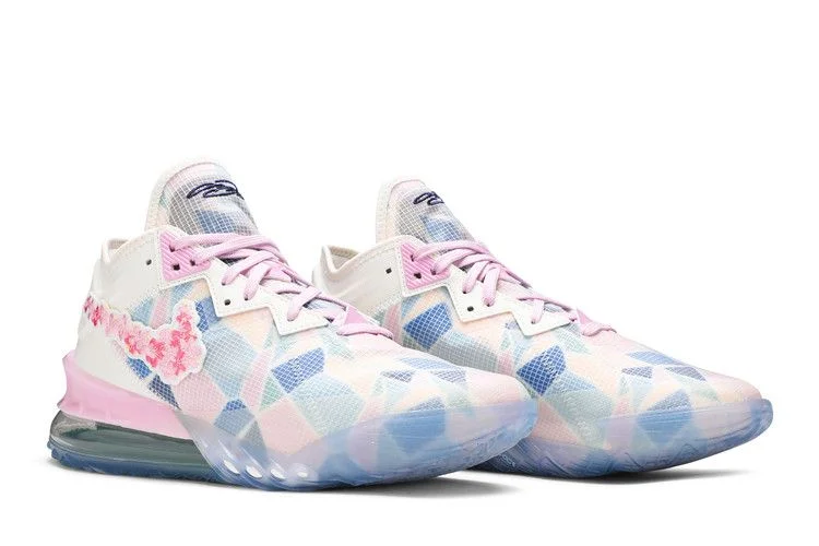 Krossovki-atmos-x-Nike-LeBron-18-Low-Sakura-7