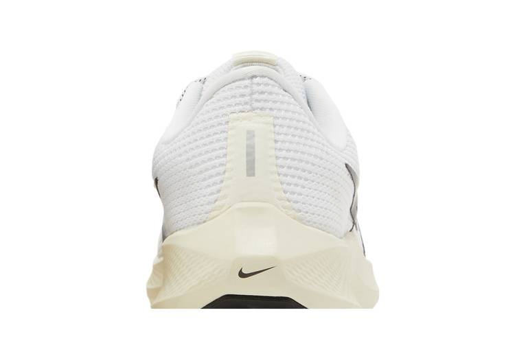 wmns-air-zoom-pegasus-40-white-coconut-milk-dv3854-100_06