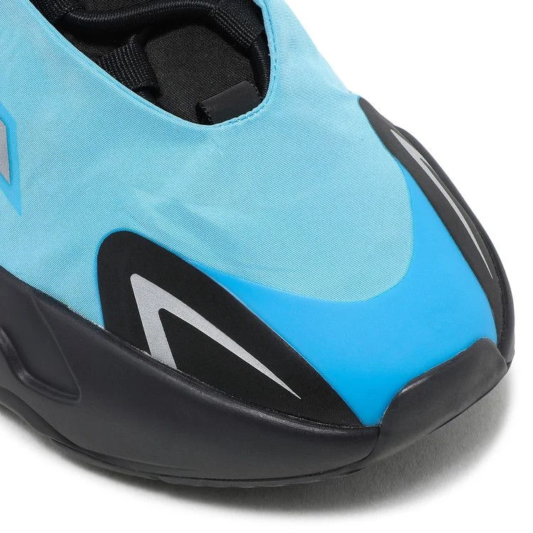 Krossovki-adidas-Mens-Yeezy-Boost-700-MNVN-Bright-Cyan-9