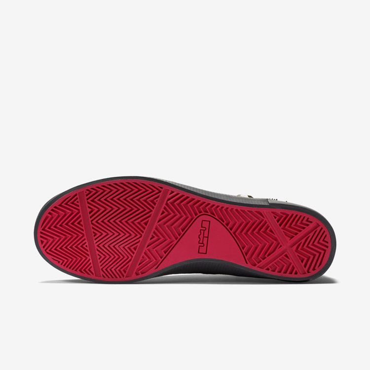 Кроссовки Nike LeBron XIII Lifestyle 'Black'