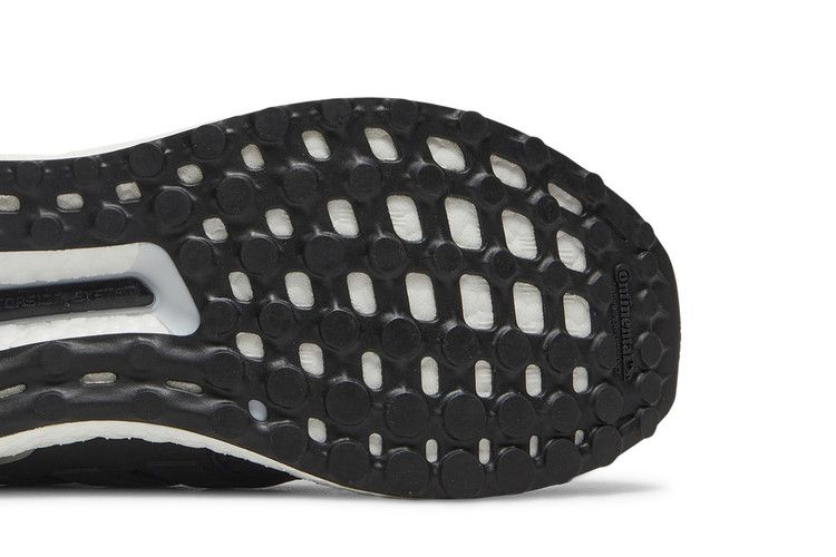 ultraboost-4-0-dna-black-silver-metallic-fz4008_04