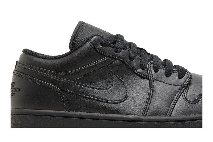 Кроссовки Air Jordan 1 Low 'Triple Black' 2022