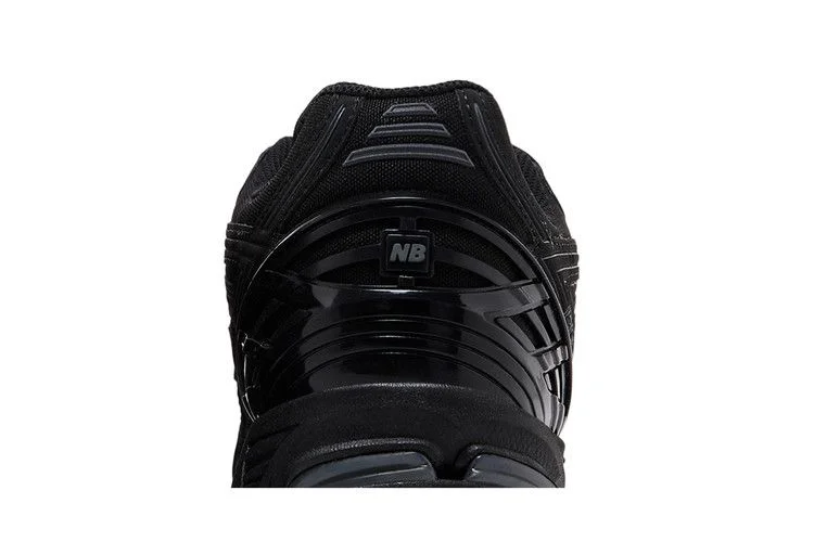 Кроссовки New Balance 1906R 'Triple Black'