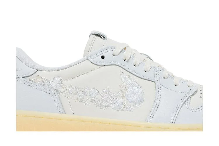 air-jordan-1-retro-low-og-rabbit-floral-swoosh-if4391-100_2