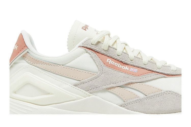 wmns-reebok-classic-legacy-az-soft-ecru-gz1535_01