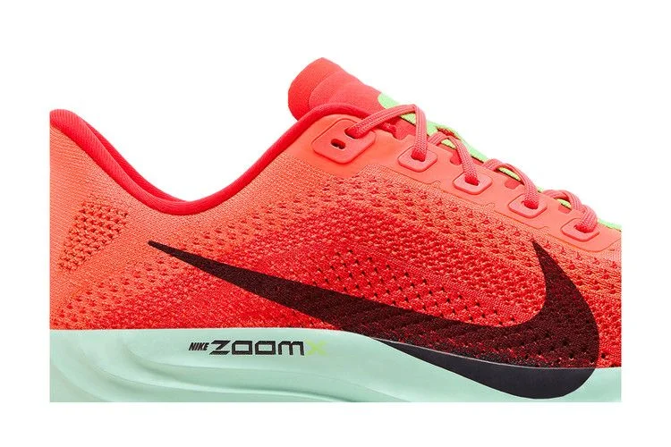 Кроссовки Nike Pegasus Plus 'Bright Crimson Lime Blast'