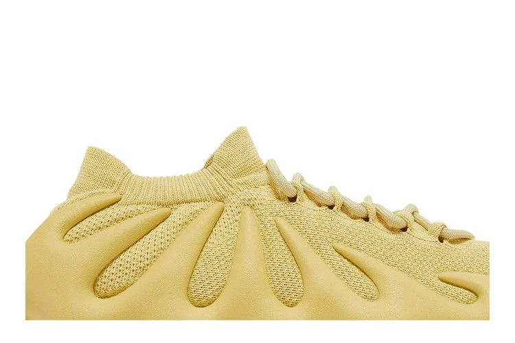 Krossovki-adidas-Yeezy-450-Sulfur-1