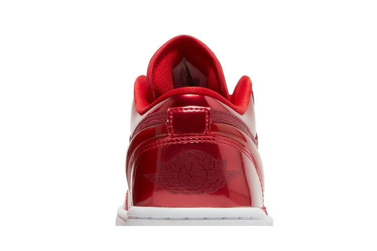 Кроссовки Wmns Air Jordan 1 Low SE 'Pomegranate'