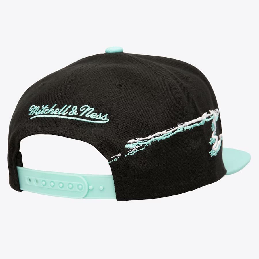 Бейсболка Mitchell & Ness Black Seattle Kraken Life Line Snapback Hat