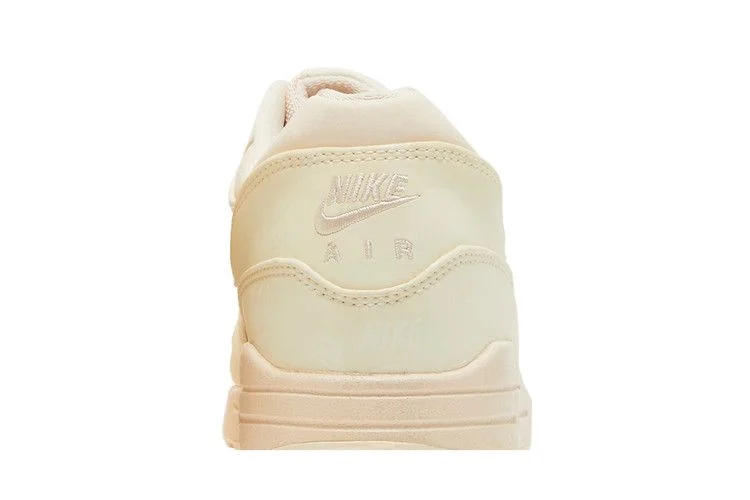 Кроссовки Nike Wmns Air Max 1 LX 'Guava Ice'