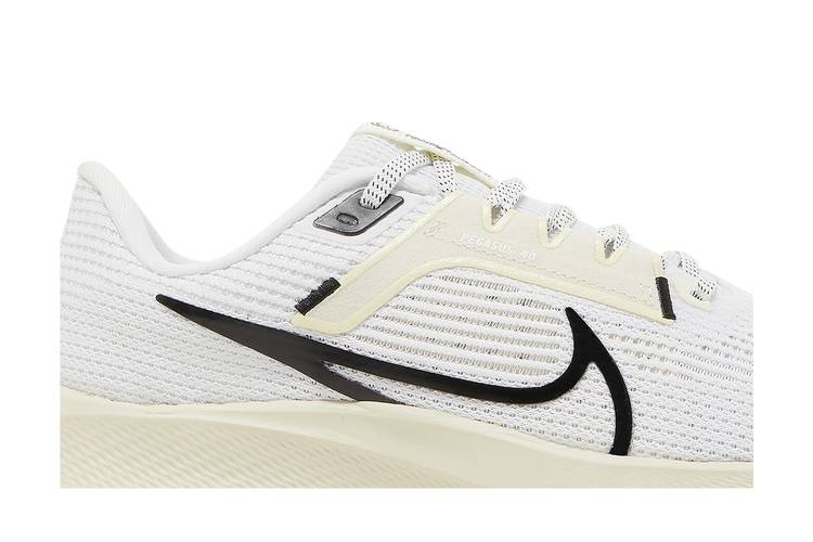 wmns-air-zoom-pegasus-40-white-coconut-milk-dv3854-100_01