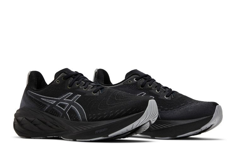 novablast-4-wide-black-graphite-grey-1011b694-002_07