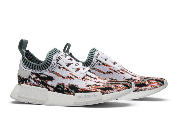 sneakersnstuff-x-nmd_r1-primeknit-datamosh-bb6365_07