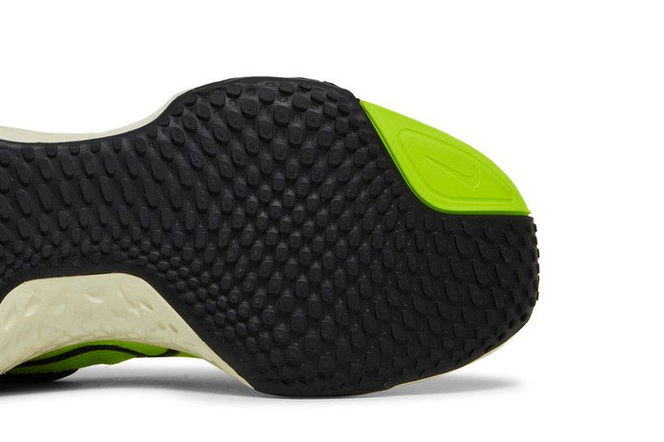 Кроссовки Nike ZoomX Invincible Run Flyknit 'Volt'