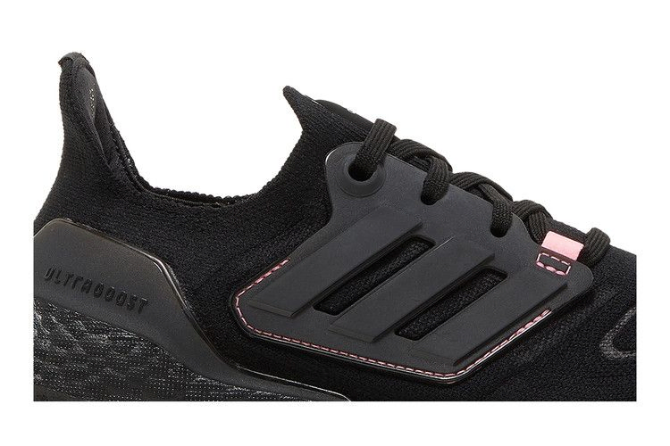 Кроссовки adidas Wmns UltraBoost 22 'Black Beam Pink'