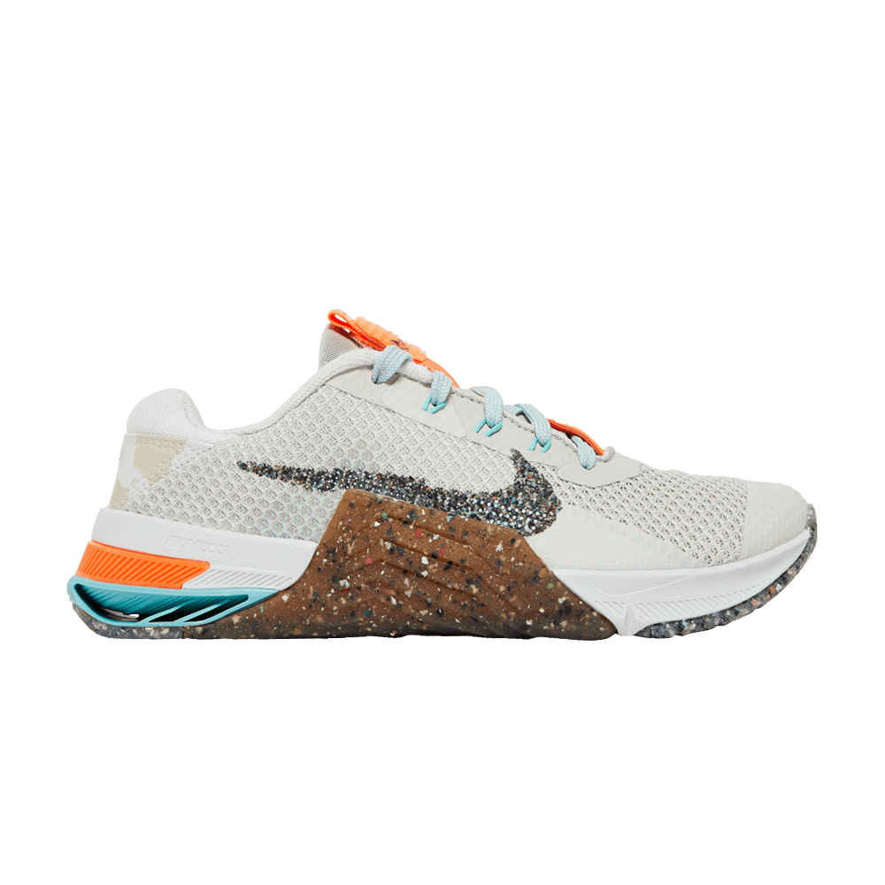 wmns-metcon-7-light-bone-platinum-tint-da9624-091