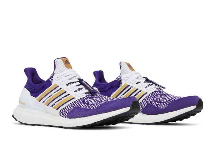 Krossovki-NCAA-x-adidas-UltraBoost-1.0-Washington-Huskies-7