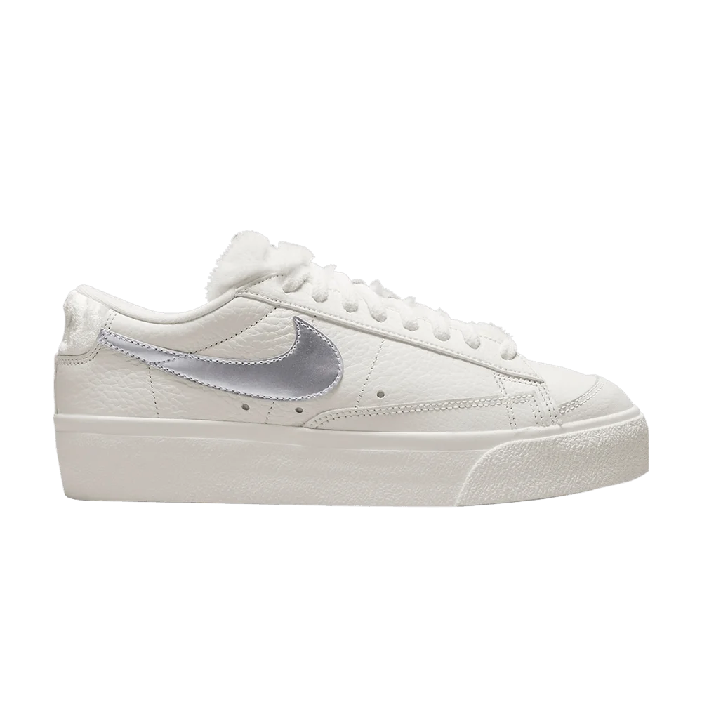 Krossovki-Nike-Wmns-Blazer-Low-Platform-Faux-Sherpa-Fur