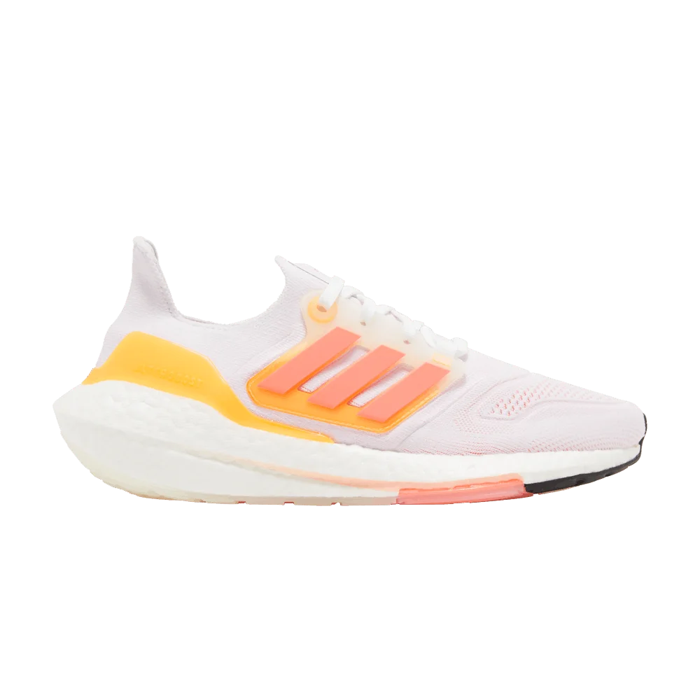 Krossovki-Adidas-Wmns-UltraBoost-22-White-Flash-Orange