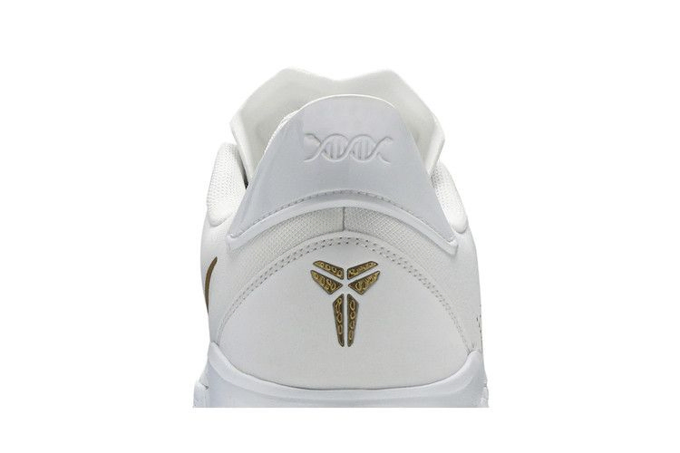 Кроссовки Nike Mamba Fury 'White Metallic Gold'