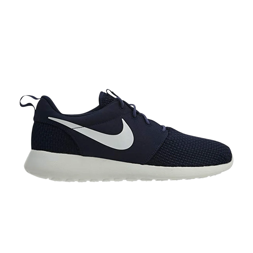 Krossovki-Nike-Roshe-One-SE-Black-Sail