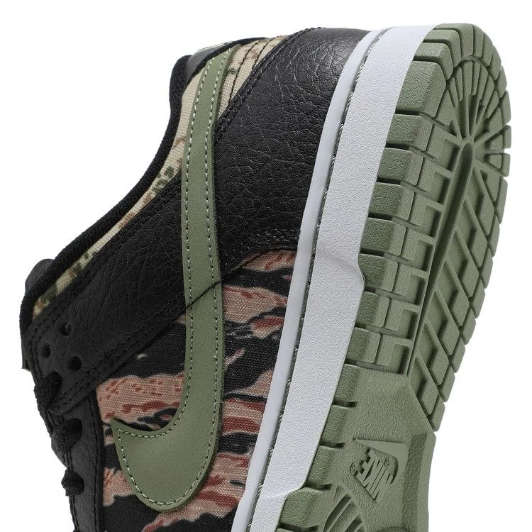 Krossovki-Nike-Dunk-Low-SE-Black-Multi-Camo-9
