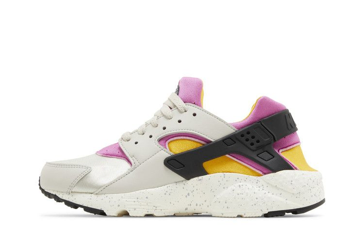 Кроссовки Nike Huarache Run GS 'Light Bone University Gold Pink'