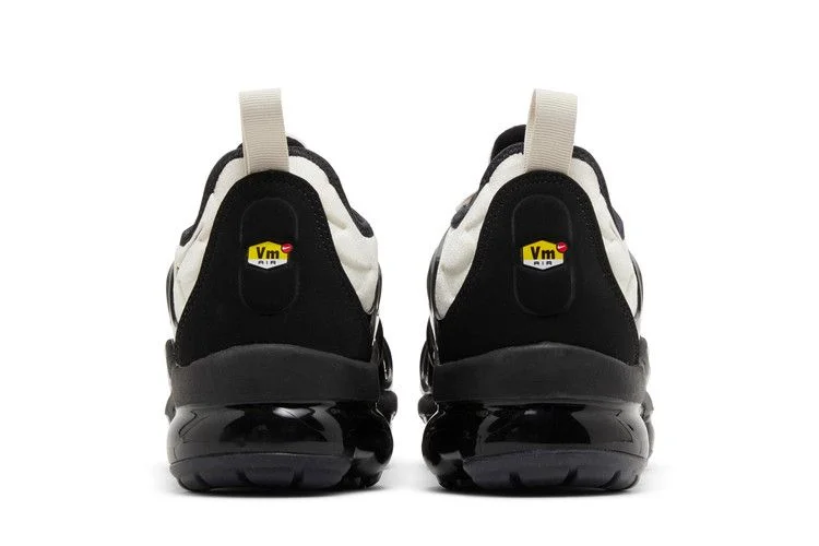 Кроссовки Nike Air VaporMax Plus 'Light Orewood Brown'