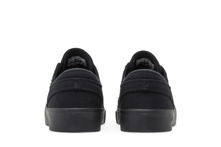 zoom-stefan-janoski-canvas-rm-sb-triple-black-ar7718-004_05