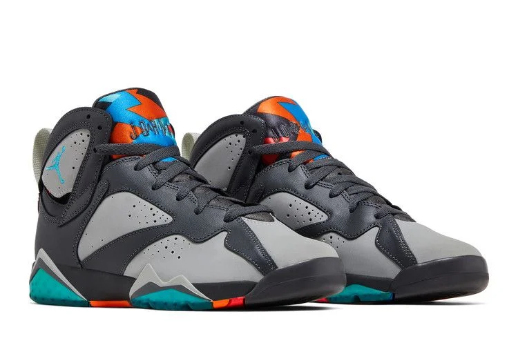 Krossovki-Air-Jordan-7-Retro-GS-Barcelona-Days-7