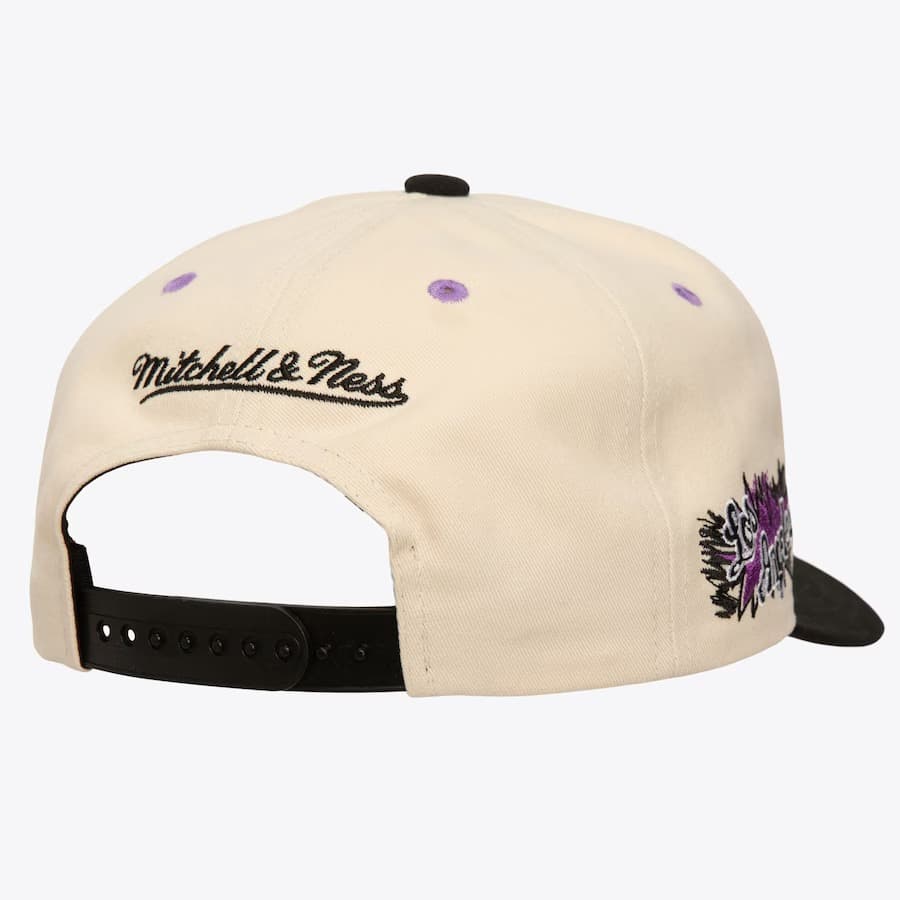 Бейсболка Mitchell & Ness Cream Los Angeles Lakers Overspray Pro Crown Snapback Hat