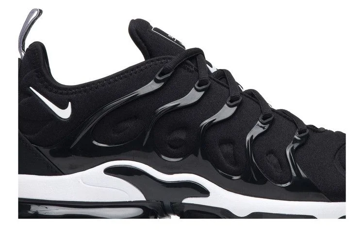 Кроссовки Nike Air VaporMax Plus 'Overbranding'