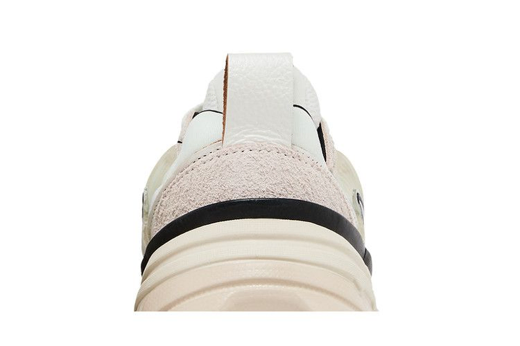 Кроссовки Nike Wmns V2K Run 'White Light Orewood Brown'