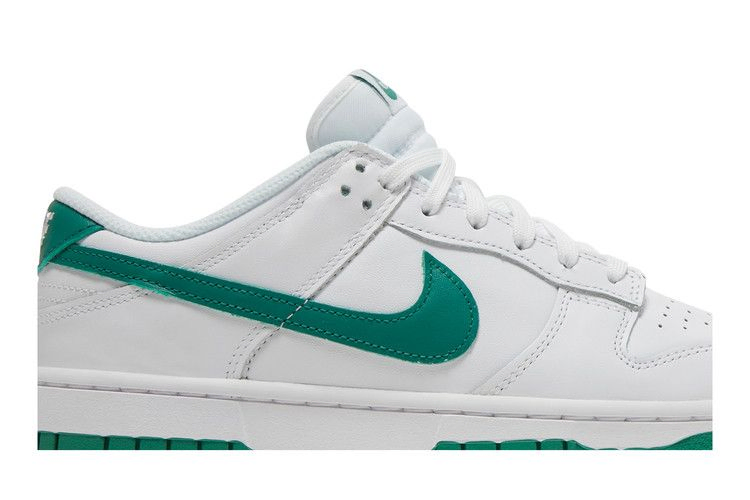 wmns-dunk-low-white-lucky-green-dd1503-112_01