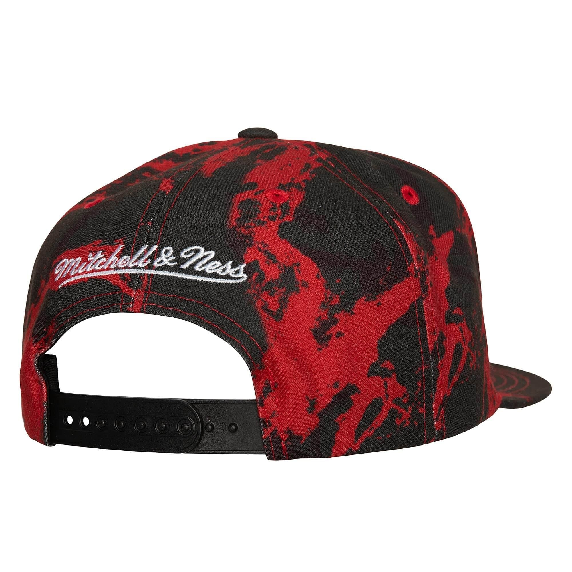 Бейсболка Mitchell & Ness Down For All Snapback HWC Miami Heat Hat