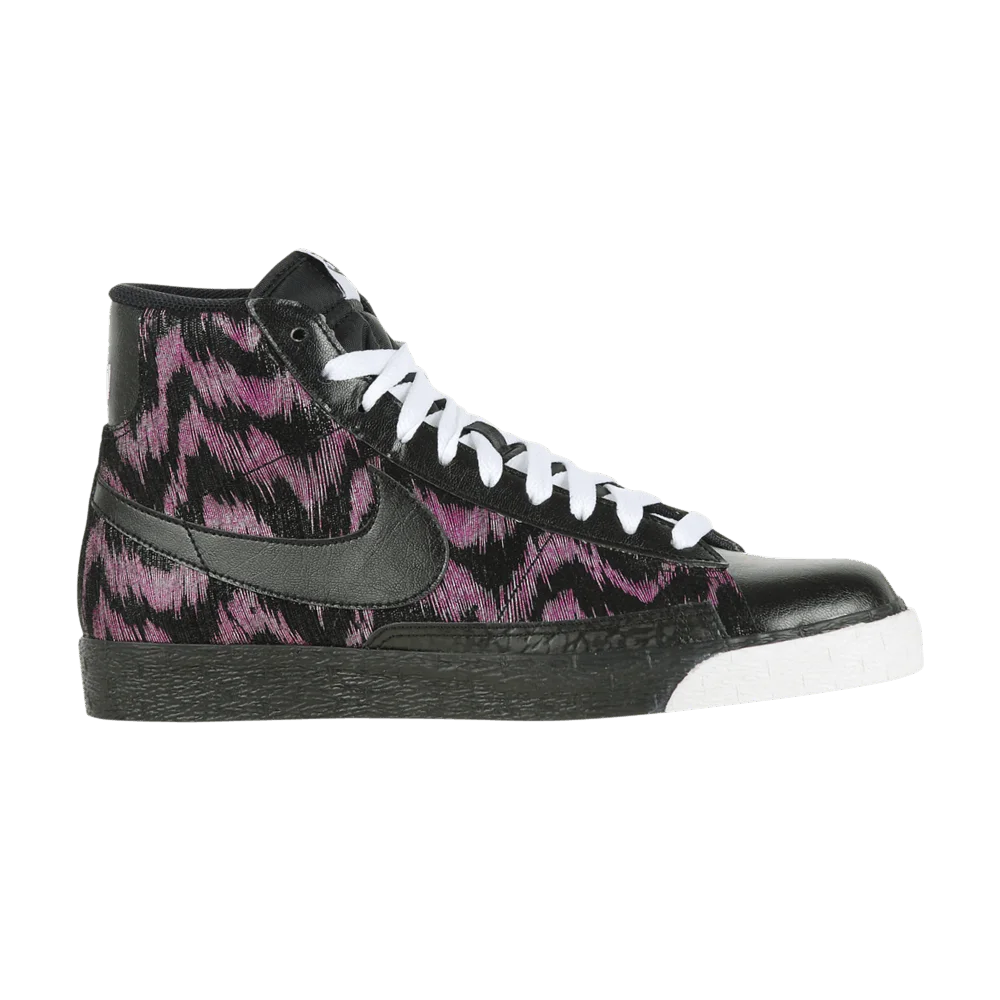 Krossovki-Nike-Wmns-Blazer-High-Black-Vivid-Pink