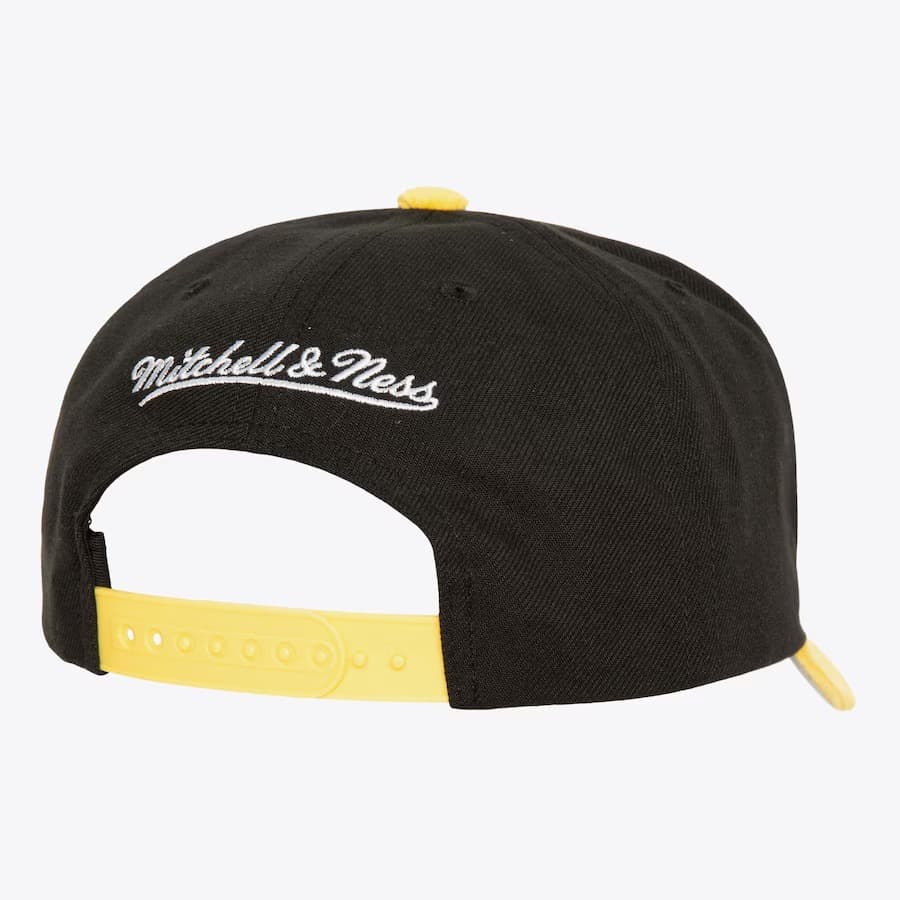 Mitchell-Ness-Black-Boston-Bruins-Cord-Pro-Snapback-Hat-1