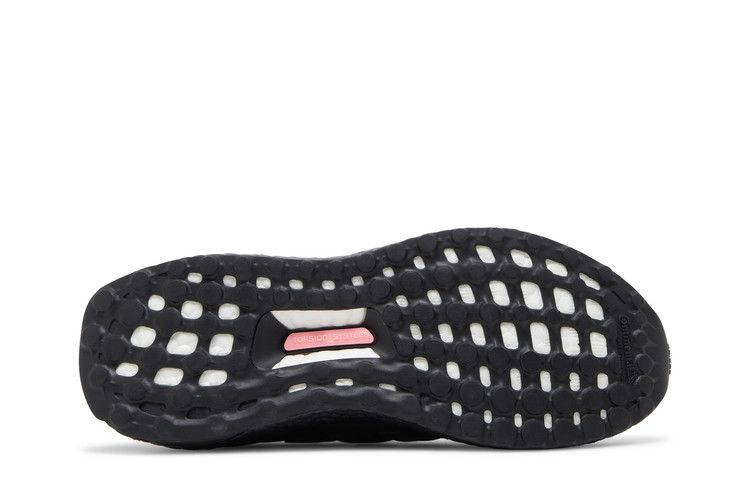 wmns-ultraboost-5-0-dna-triple-black-gv8743_03