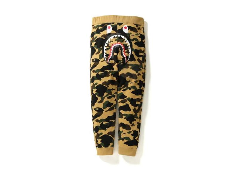 Спортивные штаны BAPE 1st Camo Shark Slim Sweat Pants Yellow