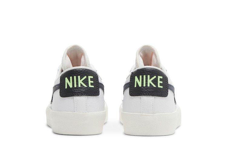 blazer-low-77-gs-lightning-bolt-swoosh-dm8689-100_05