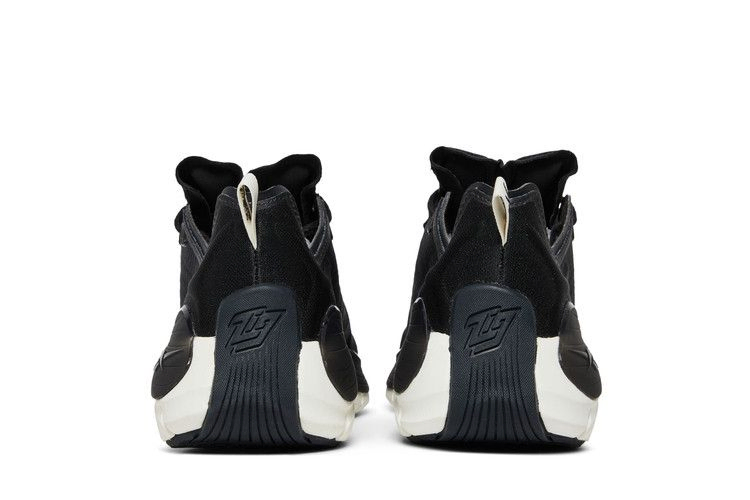Кроссовки Reebok Zig Kinetica 2 Grow 'Night Black'