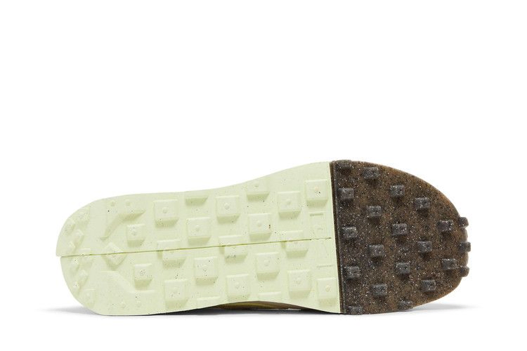 wmns-fontanka-waffle-phantom-citron-tint-dc3579-002_03