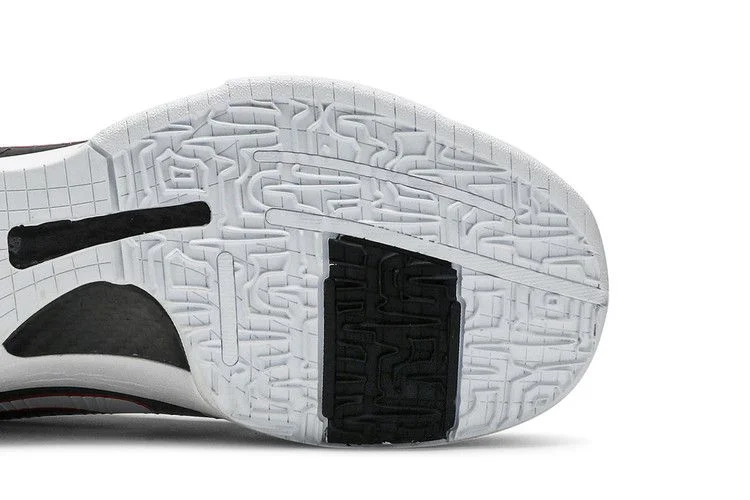 Krossovki-Nike-Zoom-Kobe-5-Protro-Alternate-Bruce-Lee-4