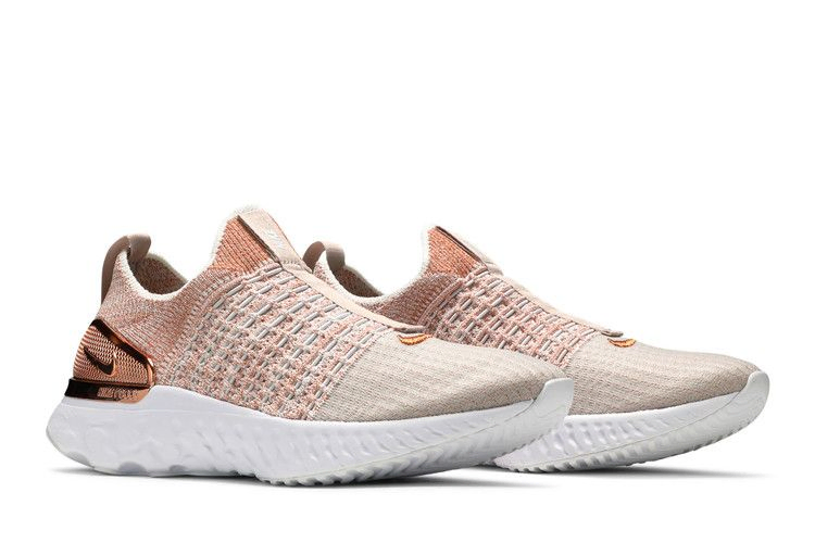 wmns-react-phantom-run-flyknit-2-premium-fossil-stone-metallic-red-bronze-cz4830-200_07
