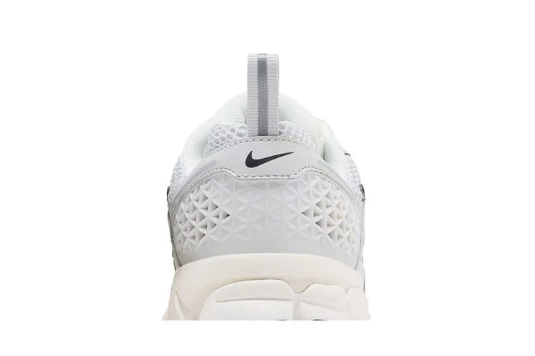 Krossovki-Nike-Vomero-5-GS-Photon-Dust-Chrome-6