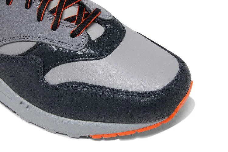 Krossovki-HUF-x-Nike-Air-Max-1-SP-Orange-9