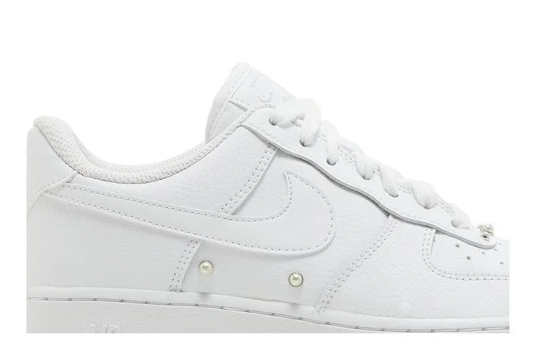 Кроссовки Nike Wmns Air Force 1 Low '07 SE 'Pearl White'