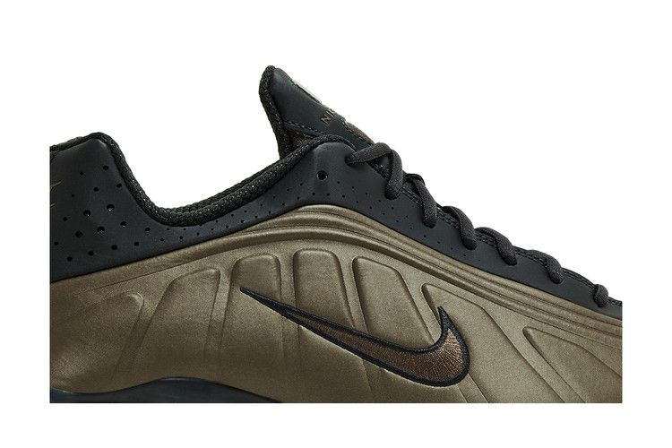 wmns-shox-r4-off-noir-ironstone-ar3565-007_01
