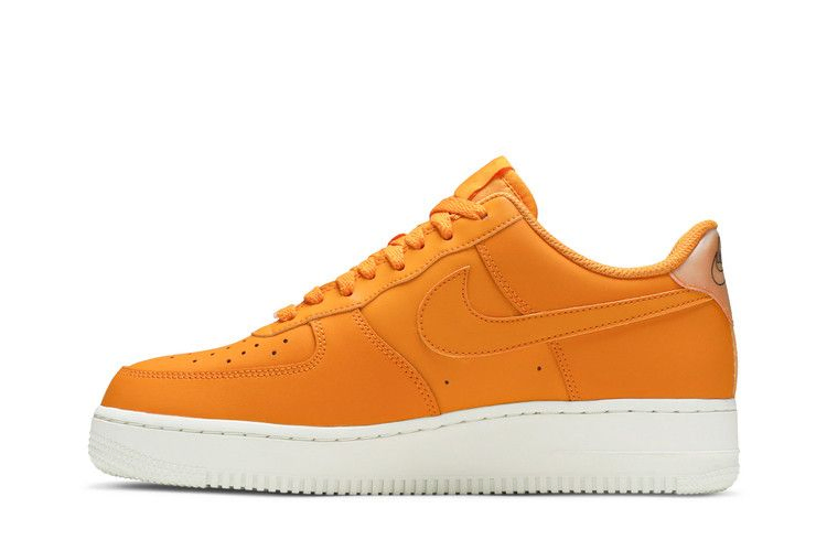 Кроссовки Nike Wmns Air Force 1 Low '07 Essential 'Orange Peel'